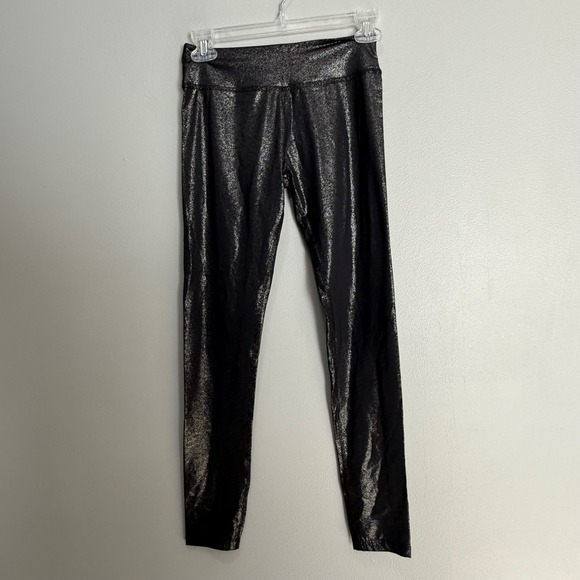 Beyond Yoga Pants - Beyond Yoga Womens Metallic Foil Leggings‎ Black Silver SP16AW Size S Small